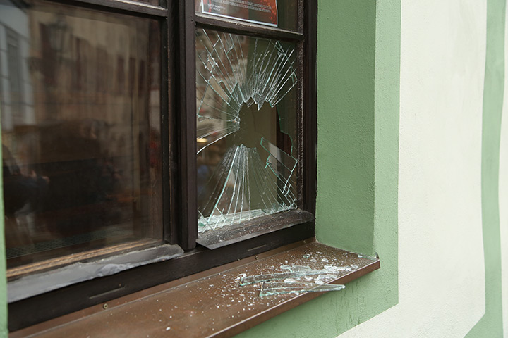 A2B Glass are able to board up broken windows while they are being repaired in Stepney.